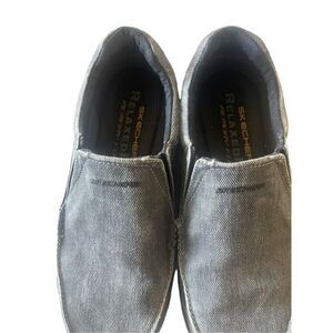 Skechers Mens Black Round Toe Memory Foam Slip-On Casual Shoes Size 9 US